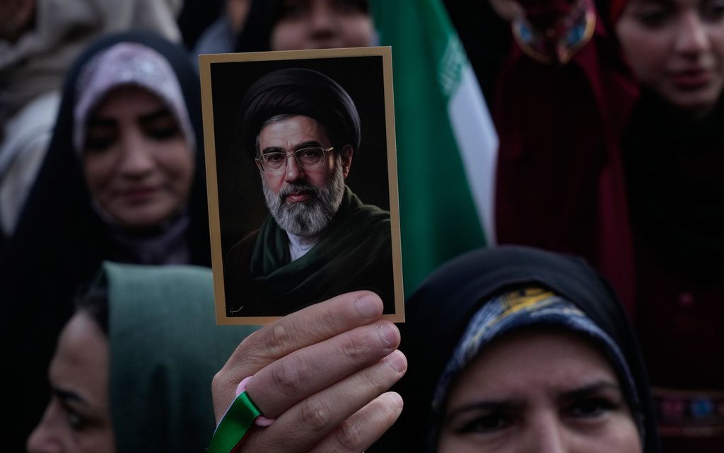 L&atilde;nh tụ Iran chỉ thị sẵn s&agrave;ng đ&aacute;p trả Mỹ v&agrave; Israel- Ảnh 1.