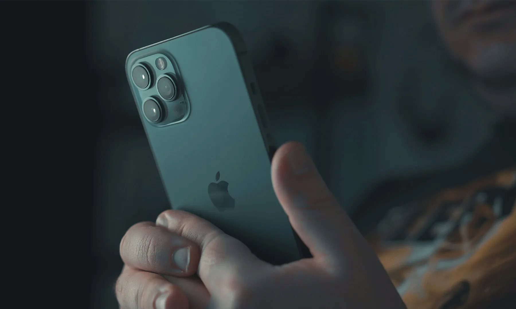 T&ocirc;i đ&atilde; vỡ mộng khi mua iPhone Pro m&agrave; kh&ocirc;ng cần thiết cho nhu cầu thực tế - Ảnh 1.