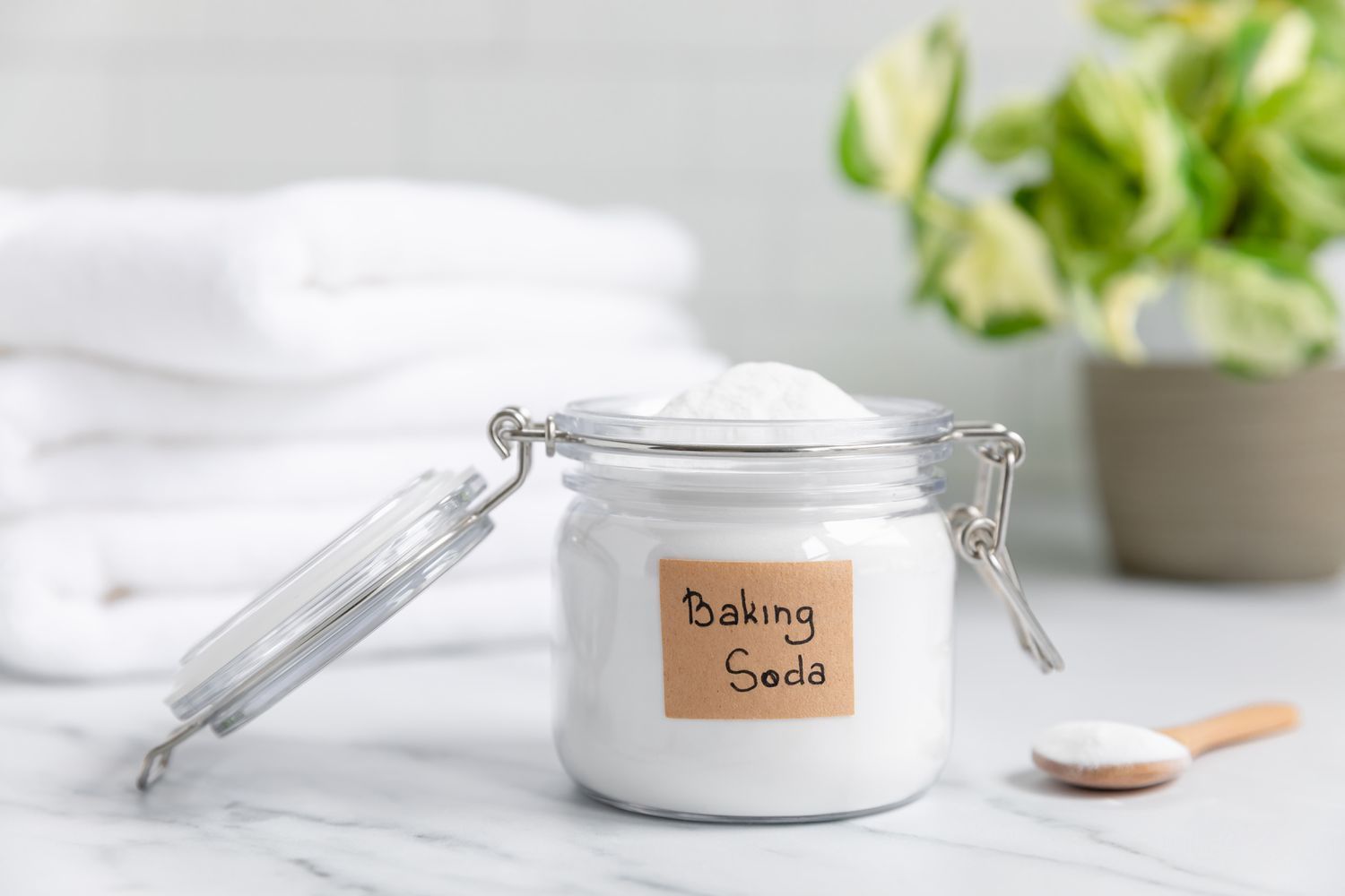 Đuổi gián hiệu quả bằng 2 nguyên liệu có sẵn trong bếp: Cách làm vô cùng đơn giản - Ảnh 1.