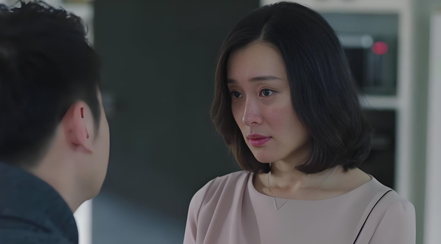 Đ&ecirc;m t&acirc;n h&ocirc;n, chồng nằm quay lưng lại để "nhắn tin c&ocirc;ng việc", l&yacute; do nghe nực cười v&ocirc; c&ugrave;ng v&agrave; cũng khiến t&ocirc;i ngờ vực - Ảnh 1.