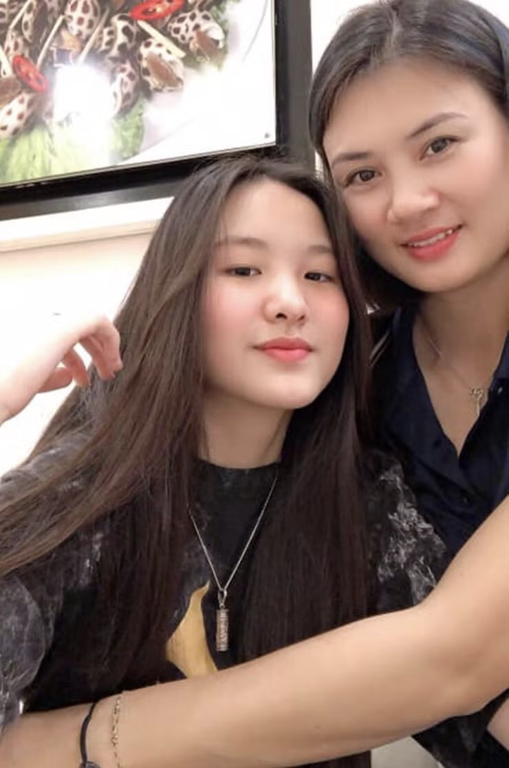 Con gái cựu Hoa khôi bóng chuyền Kim Huệ: Tuổi 18 cao gần 1m70, nhan sắc nổi bật như hoa hậu- Ảnh 3.