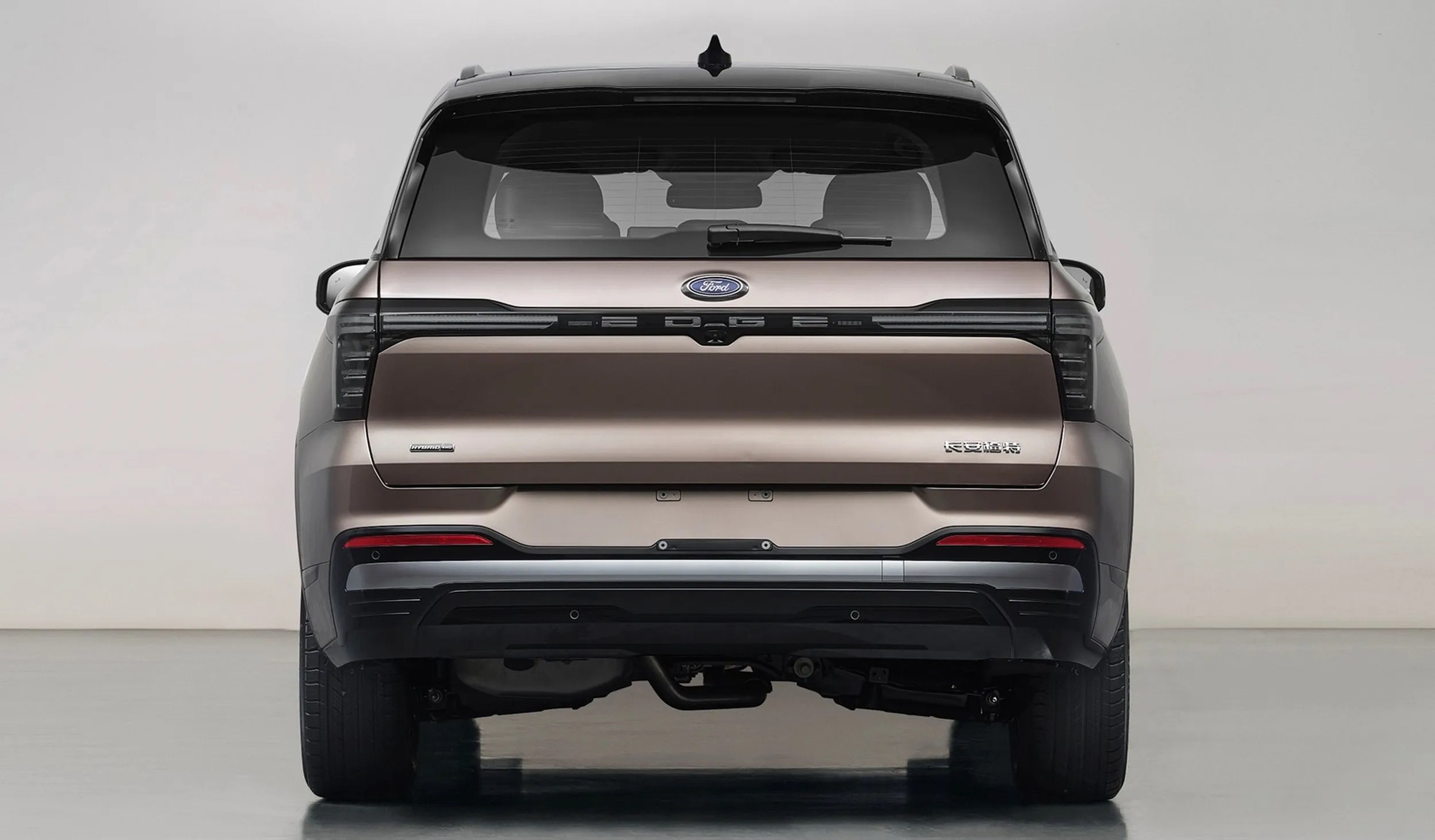 Ford Edge 2026 lộ diện: Thiết kế tinh chỉnh, có cả bản xăng và hybrid, chung nguồn gốc Territory đang bán ở Việt Nam - Ảnh 4. Ford Edge 2026 lộ diện: Thiết kế tinh chỉnh, có cả bản xăng và hybrid, chung nguồn gốc Territory đang bán ở Việt Nam - Ảnh 4.