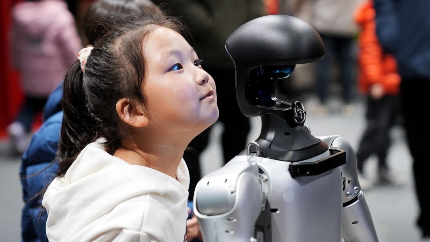 Trung Quốc v&agrave; ng&agrave;nh c&ocirc;ng nghiệp robot: Bức tranh s&aacute;ng tối năm 2026 - Ảnh 1.