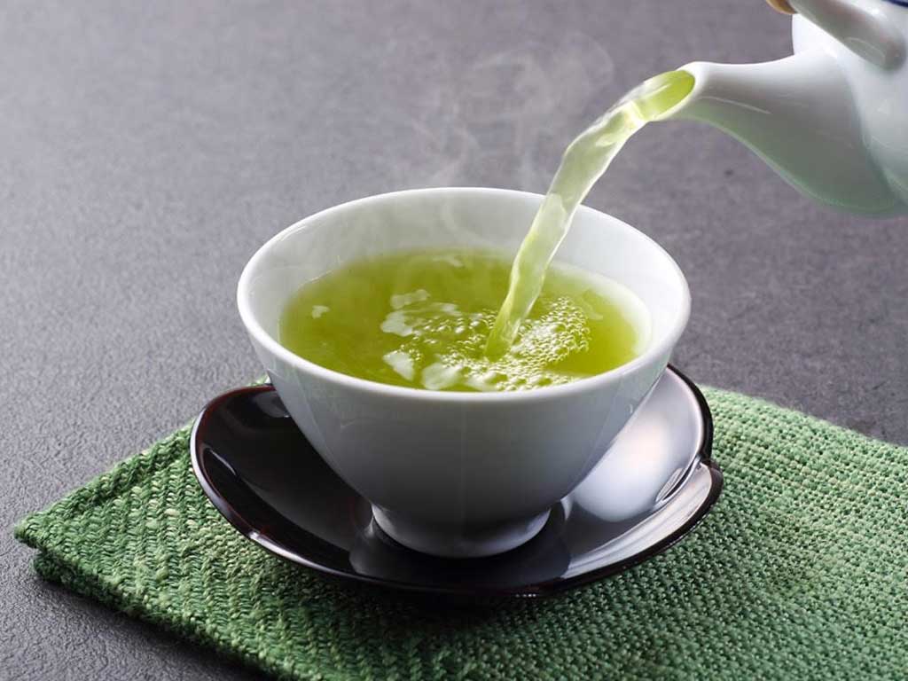 Loại l&aacute; chống rụng t&oacute;c, k&iacute;ch th&iacute;ch mọc t&oacute;c cực hay, d&ugrave;ng hằng ng&agrave;y ph&ograve;ng cả ung thư: B&aacute;n đầy chợ Việt - Ảnh 2.