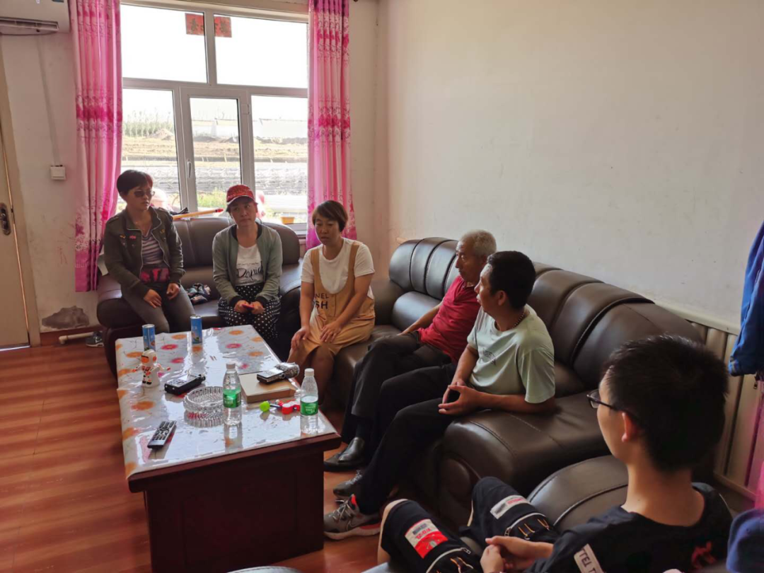 Con g&aacute;i &uacute;t ly h&ocirc;n, đưa ch&aacute;u về nương nhờ, bố mẹ gi&agrave; &eacute;p 3 người con trai phải cắt đất g&oacute;p tiền x&acirc;y nh&agrave; cho em g&aacute;i- Ảnh 2.
