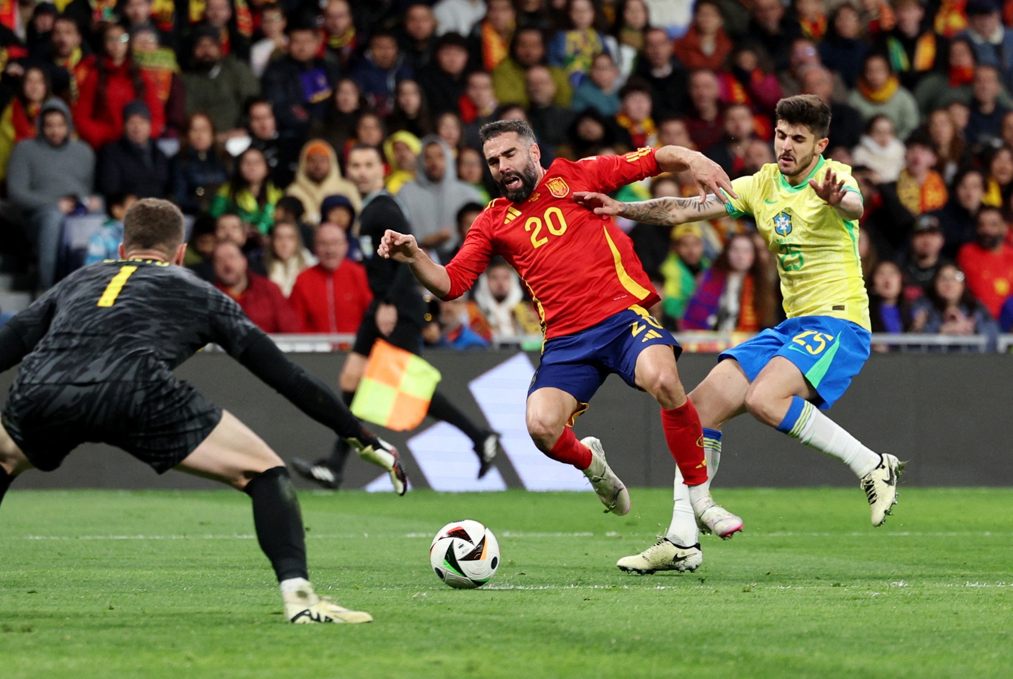 Tây Ban Nha gây sốc với danh sách sơ bộ World Cup: Đại công thần bị loại - Ảnh 2.