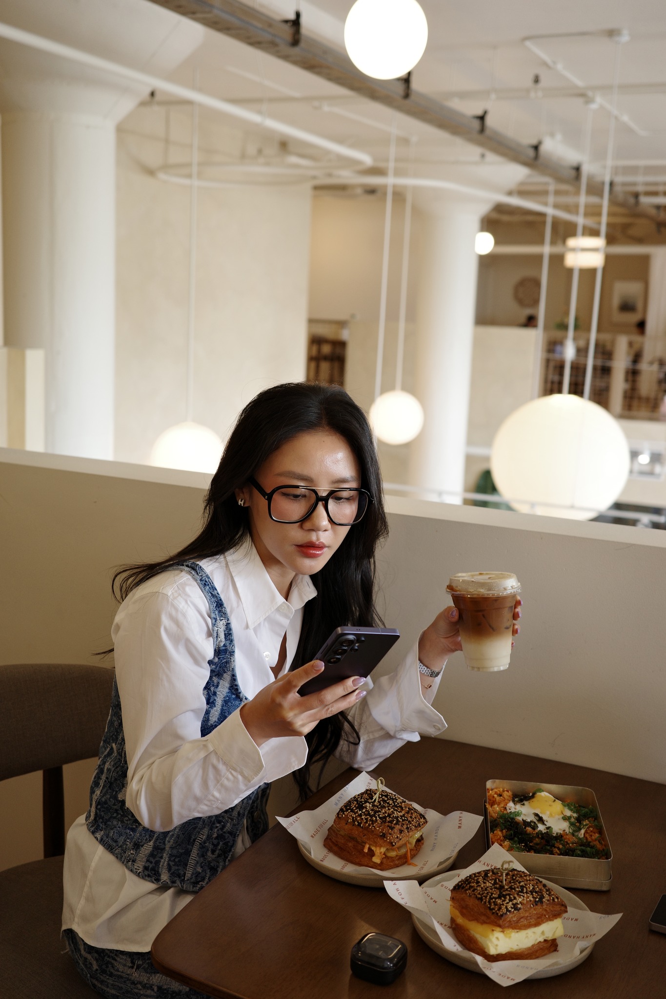 Nữ ca sĩ Việt h&agrave;ng đầu Việt Nam n&oacute;i thẳng về 1 NSND: "Buổi học 2 tiếng th&igrave; u chửi mất tiếng rưỡi" - Ảnh 3.