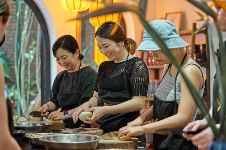 Mẹ H&agrave; Nội chia sẻ b&iacute; quyết kiếm tiền ở tuổi trung ni&ecirc;n sau 20 năm lo cho gia đ&igrave;nh - Ảnh 2.