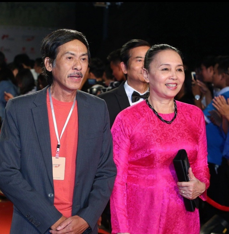 Nam NSND chung thủy với vợ suốt 45 năm, 70 tuổi l&ecirc;n chức, cuộc sống qu&aacute; vi&ecirc;n m&atilde;n - Ảnh 3.