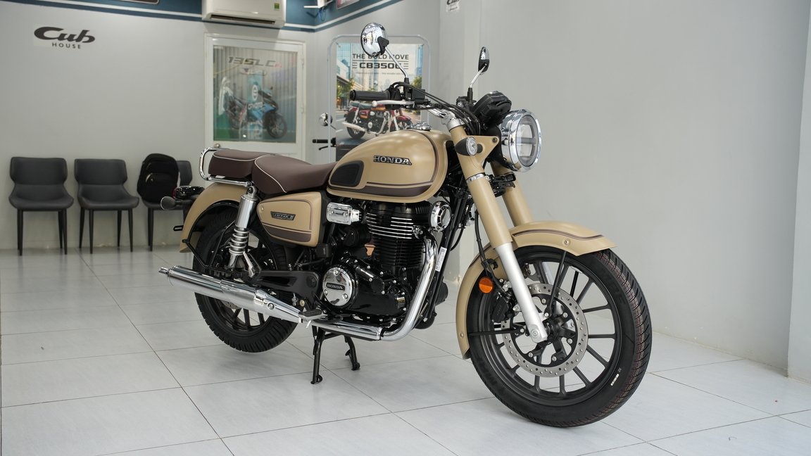 Mô tô cho dân chơi Honda CB350C về Việt Nam: Máy to hơn SH 350i, nguồn gốc nhập khẩu khiến nhiều người bất ngờ- Ảnh 1. Mô tô cho dân chơi Honda CB350C về Việt Nam: Máy to hơn SH 350i, nguồn gốc nhập khẩu khiến nhiều người bất ngờ- Ảnh 1.