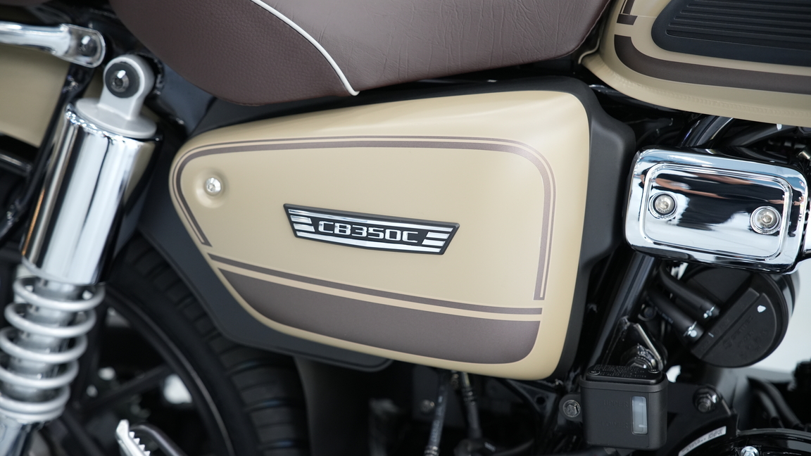 Mô tô cho dân chơi Honda CB350C về Việt Nam: Máy to hơn SH 350i, nguồn gốc nhập khẩu khiến nhiều người bất ngờ- Ảnh 9. Mô tô cho dân chơi Honda CB350C về Việt Nam: Máy to hơn SH 350i, nguồn gốc nhập khẩu khiến nhiều người bất ngờ- Ảnh 9.