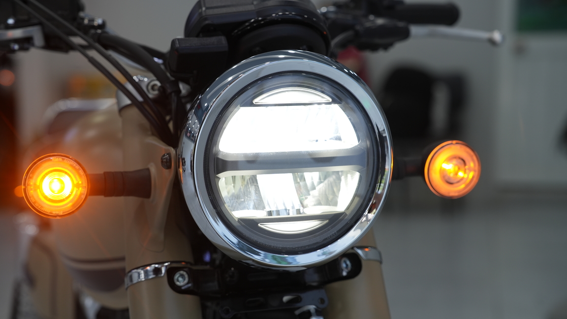 Mô tô cho dân chơi Honda CB350C về Việt Nam: Máy to hơn SH 350i, nguồn gốc nhập khẩu khiến nhiều người bất ngờ- Ảnh 3. Mô tô cho dân chơi Honda CB350C về Việt Nam: Máy to hơn SH 350i, nguồn gốc nhập khẩu khiến nhiều người bất ngờ- Ảnh 3.