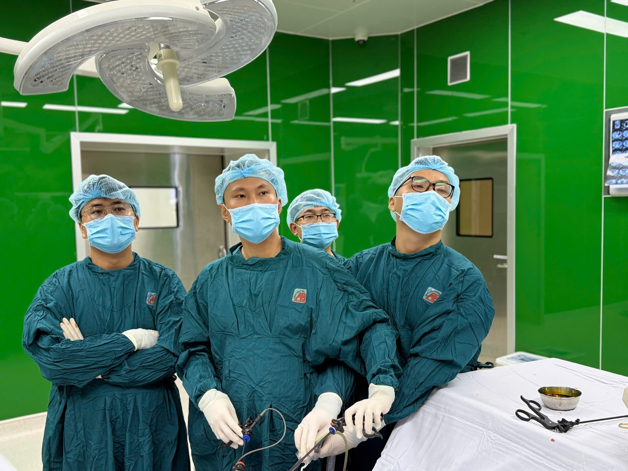 Chủ quan với triệu chứng đau lưng, người đ&agrave;n &ocirc;ng ph&aacute;t hiện ung thư thận - Ảnh 2.