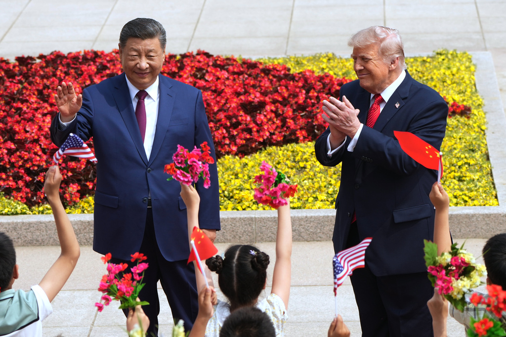 Chủ tịch Trung Quốc Tập Cận B&igrave;nh chủ tr&igrave; lễ đ&oacute;n Tổng thống Mỹ Donald Trump - Ảnh 1.