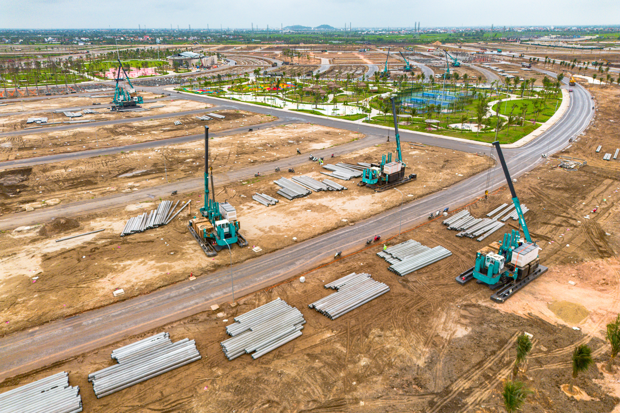 To&agrave;n cảnh khu đ&ocirc; thị hơn 23.000 tỷ của Vinhomes, nằm giữa trung t&acirc;m c&ocirc;ng nghiệp v&agrave; cảng biển tỷ đ&ocirc; - Ảnh 12.