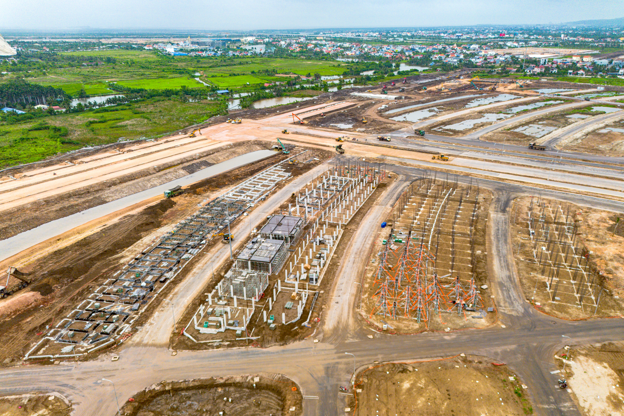 To&agrave;n cảnh khu đ&ocirc; thị hơn 23.000 tỷ của Vinhomes, nằm giữa trung t&acirc;m c&ocirc;ng nghiệp v&agrave; cảng biển tỷ đ&ocirc; - Ảnh 7.