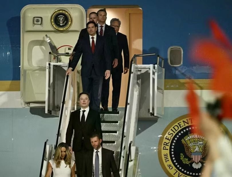 V&igrave; sao CEO Jensen Huang được Tổng thống Trump mời đi c&ugrave;ng &ldquo;Kh&ocirc;ng lực Một&rdquo; tới Trung Quốc v&agrave;o ph&uacute;t ch&oacute;t?