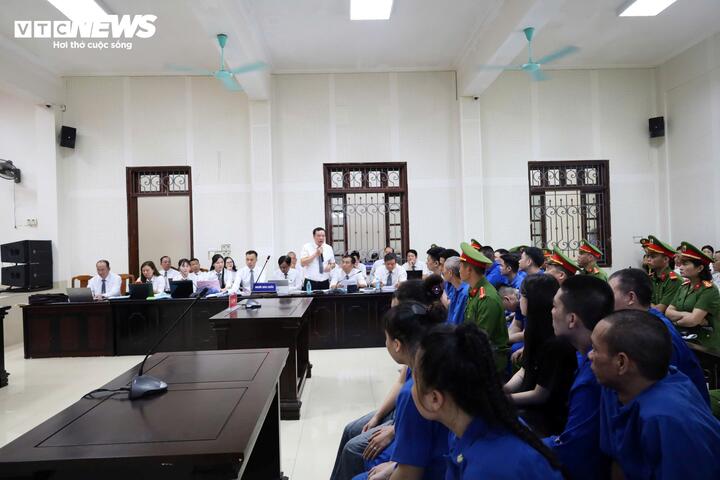B&ugrave;i Đ&igrave;nh Kh&aacute;nh xin giảm &aacute;n cho bạn g&aacute;i trong vụ &aacute;n ma t&uacute;y nghi&ecirc;m trọng - Ảnh 4.