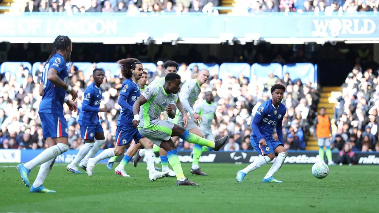 Man City - Chelsea với hình ảnh trái ngược trước chung kết FA Cup - Ảnh 1. Man City và Chelsea với hình ảnh trái ngược trước chung kết FA Cup - Ảnh 1.