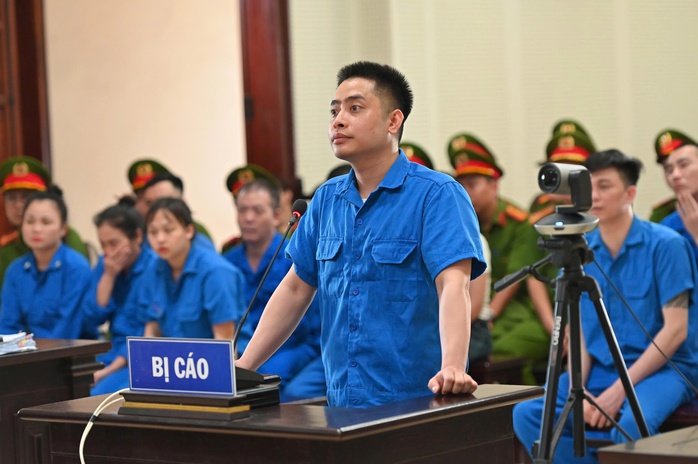"Tr&ugrave;m" ma t&uacute;y B&ugrave;i Đ&igrave;nh Kh&aacute;nh c&ugrave;ng 3 bị c&aacute;o kh&aacute;c bị tuy&ecirc;n &aacute;n tử h&igrave;nh - Ảnh 1.