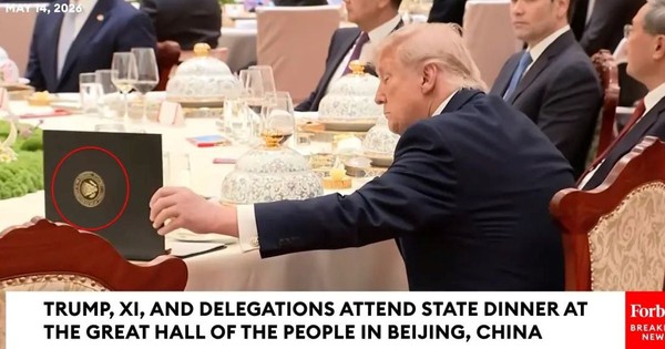Chiếc SUV b&iacute; ẩn với m&aacute;i khổng lồ trong đo&agrave;n xe &ocirc;ng Trump ở Trung Quốc - Ảnh 2.