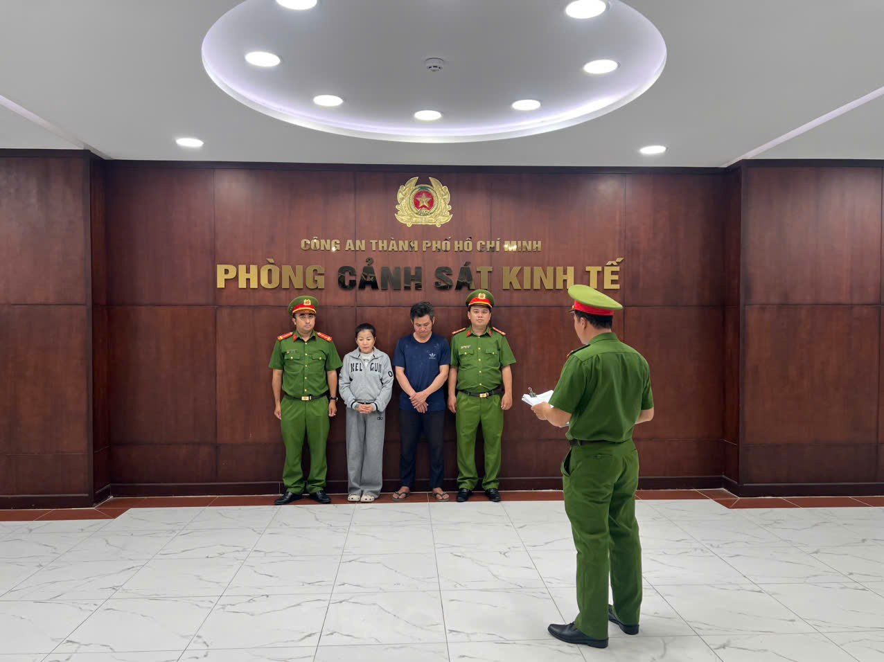 B&agrave; tr&ugrave;m bột ngọt giả ở TPHCM điều h&agrave;nh đ&agrave;n em hoạt động ra sao? - Ảnh 2.
