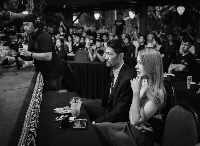 Chuyện tình “chú - cháu” lệch 24 tuổi của Johnny Trí Nguyễn: Bạn gái tung clip để lộ hành động tình tứ - Ảnh 4.