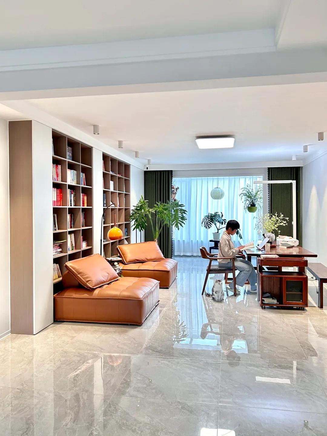 Không còn chuộng phòng khách kiểu cũ, phòng khách của người bạn này khiến nhiều người muốn “đập đi làm lại” vì quá tiện và đáng sống- Ảnh 2.