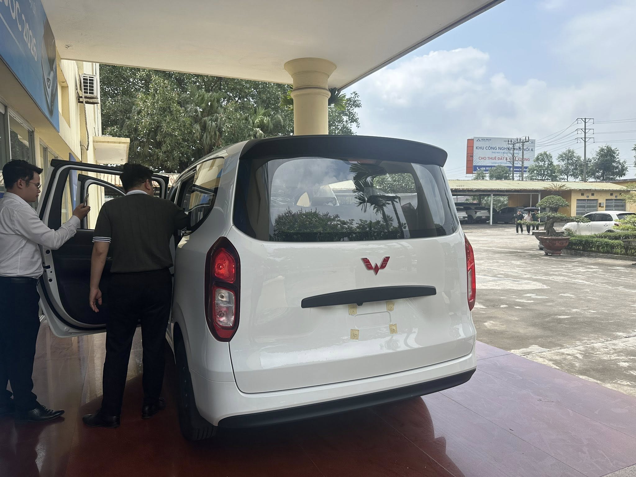 Chốt lịch bàn giao xe 7 chỗ mới giá 500 triệu: Bản hybrid ăn xăng 1,1L/100km, Xpander, Veloz gặp khó? - Ảnh 3.