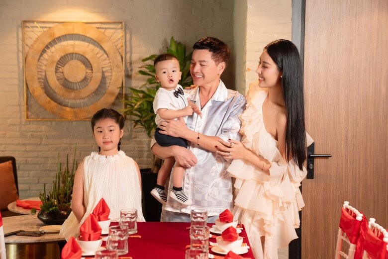 Nam nghệ sĩ U70 chia sẻ được bố mẹ vợ kém 37 tuổi thương vì chững chạc, không còn ở tuổi lêu lổng - Ảnh 2.