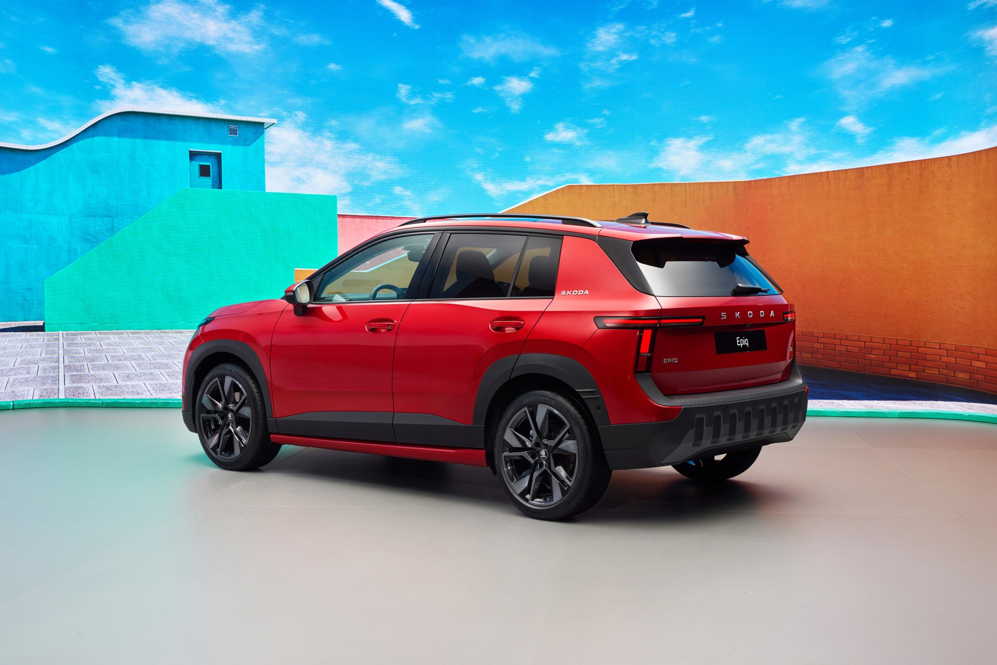 Sang châu Âu xem thực tế Skoda Epiq vừa ra mắt: SUV đô thị thiết kế thực dụng, nhiều công nghệ, có ADAS, chạy 440km/sạc- Ảnh 5. Sang châu Âu xem thực tế Skoda Epiq vừa ra mắt: SUV đô thị thiết kế thực dụng, nhiều công nghệ, có ADAS, chạy 440km/sạc- Ảnh 5.