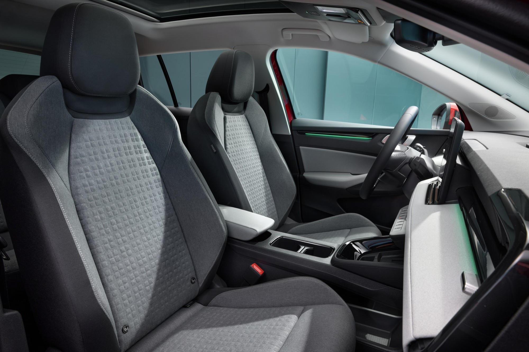 Sang châu Âu xem thực tế Skoda Epiq vừa ra mắt: SUV đô thị thiết kế thực dụng, nhiều công nghệ, có ADAS, chạy 440km/sạc- Ảnh 10. Sang châu Âu xem thực tế Skoda Epiq vừa ra mắt: SUV đô thị thiết kế thực dụng, nhiều công nghệ, có ADAS, chạy 440km/sạc- Ảnh 10.
