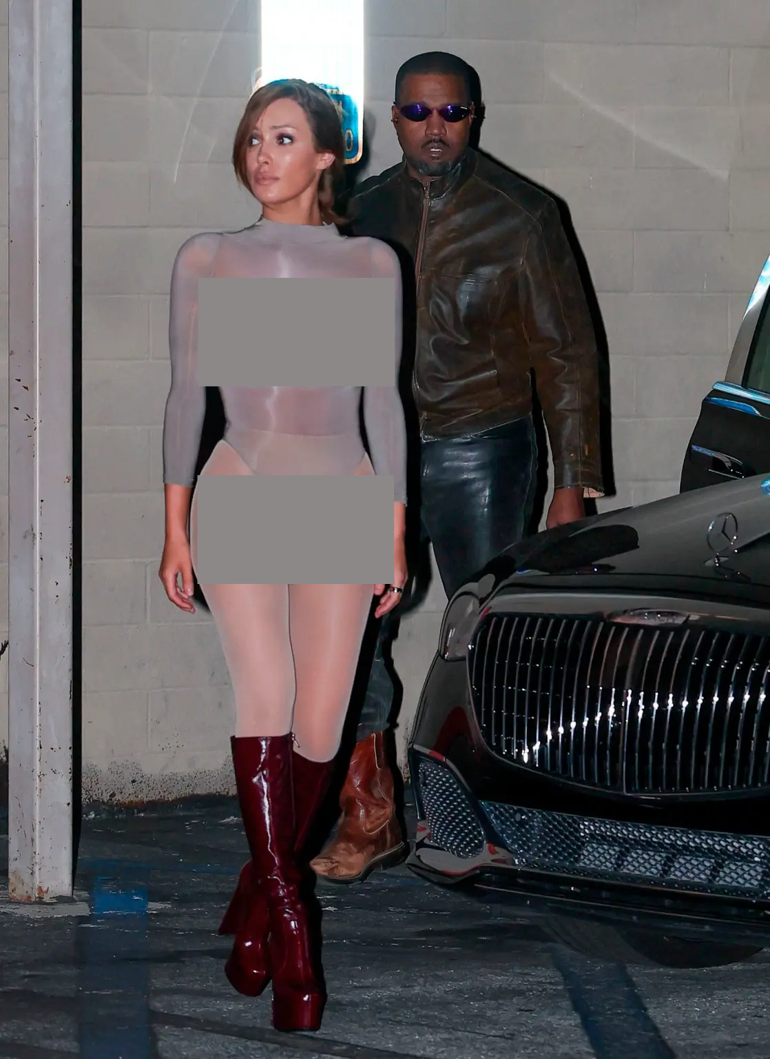 Vợ Kanye West lại mặc hở khó tả, nhìn biểu cảm của người qua đường là hiểu- Ảnh 1.