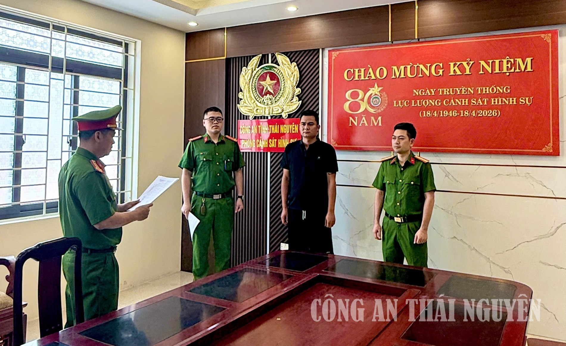 C&ocirc;ng an c&ocirc;ng bố nguy&ecirc;n nh&acirc;n ban đầu vụ ch&aacute;y xe &ocirc; t&ocirc; ở c&acirc;y xăng, 2 thiếu ni&ecirc;n tử vong - Ảnh 2.