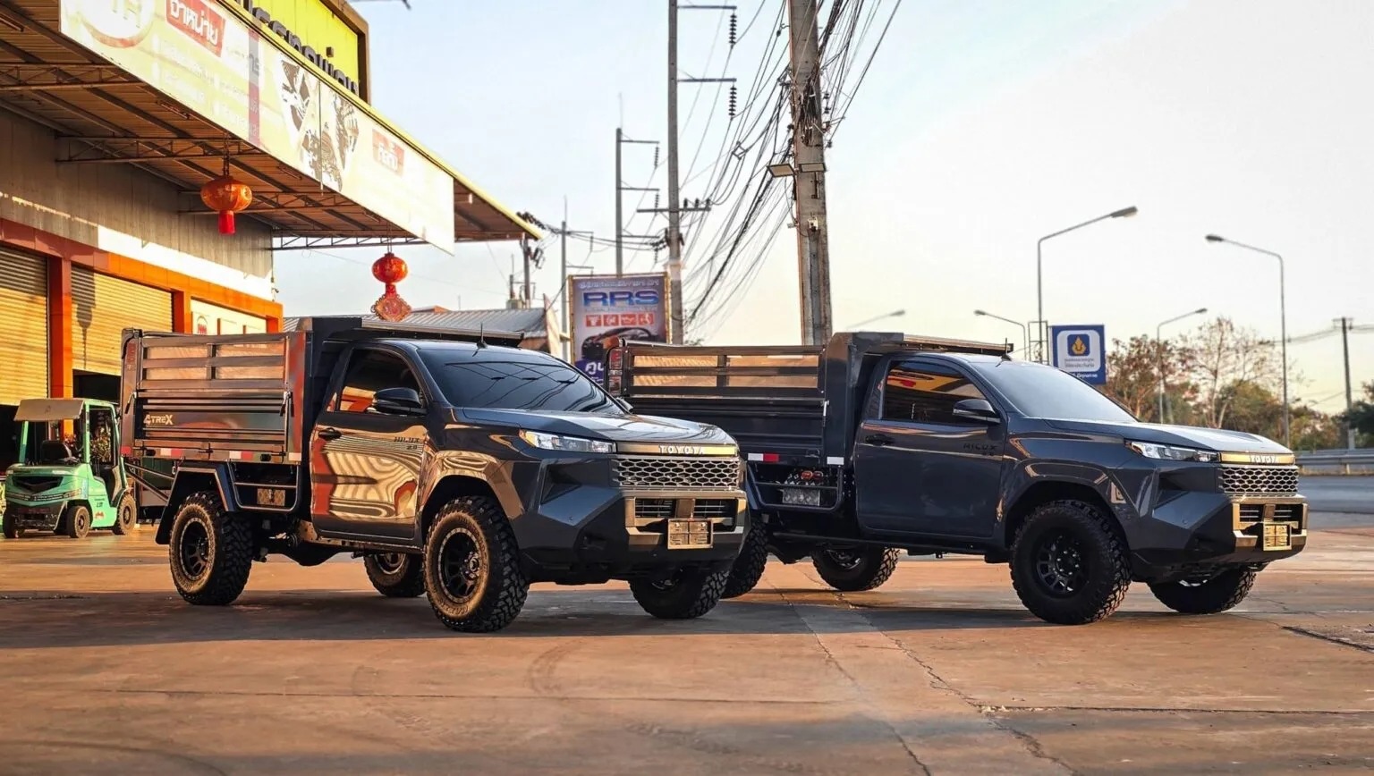 Toyota Hilux 'lột x&aacute;c' th&agrave;nh xe ben m&agrave; kh&ocirc;ng cần cắt xẻ: Chở tới 5 tấn, c&oacute; cả cần cẩu tự bốc h&agrave;ng- Ảnh 8.