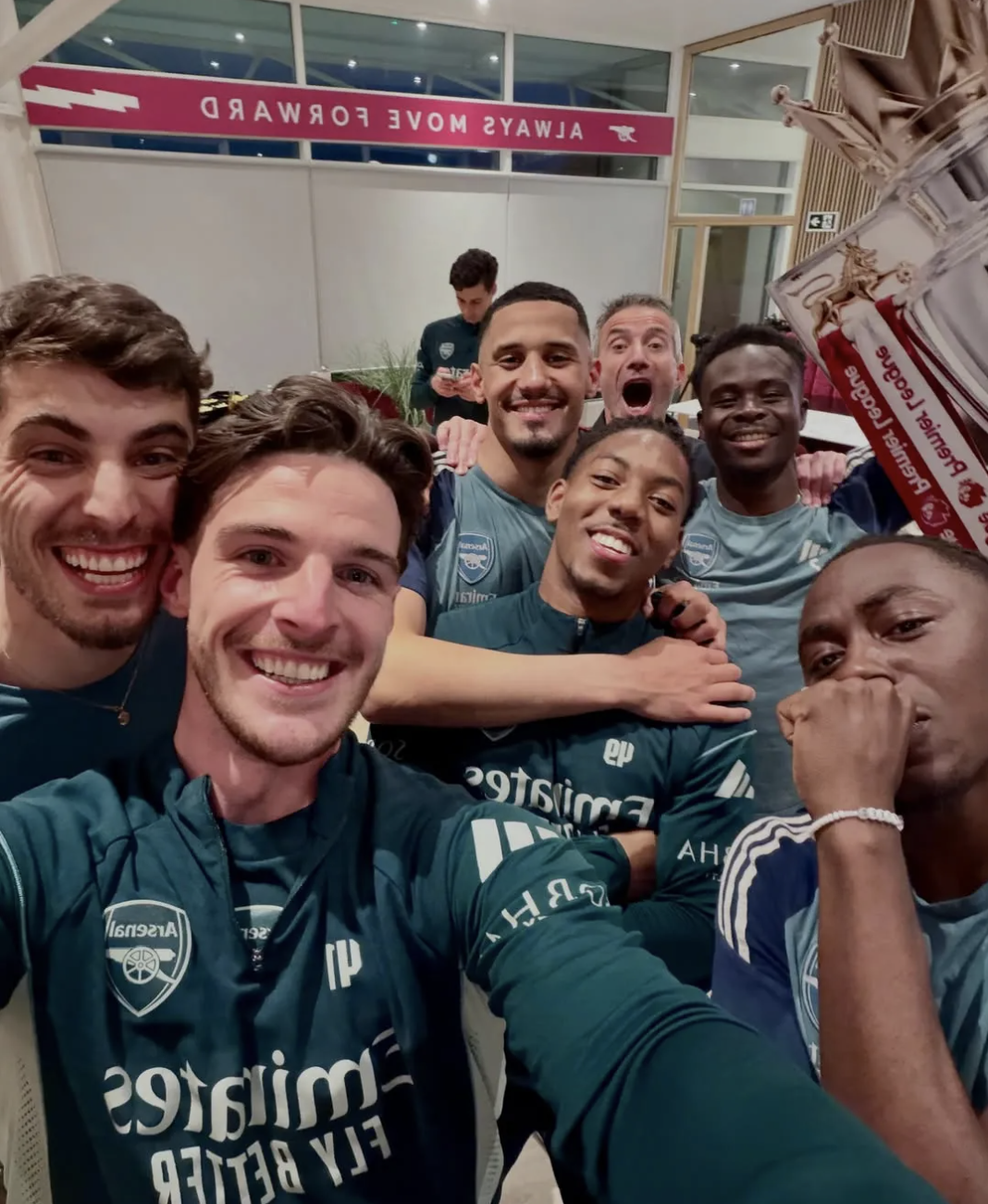 22 năm chờ đợi, Arsenal ch&iacute;nh thức v&ocirc; địch Premier League   - Ảnh 4.