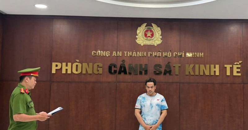 Ra quyết định khởi tố MC đ&aacute;m cưới Tao Văn Xanh SN 2003 - Ảnh 2.