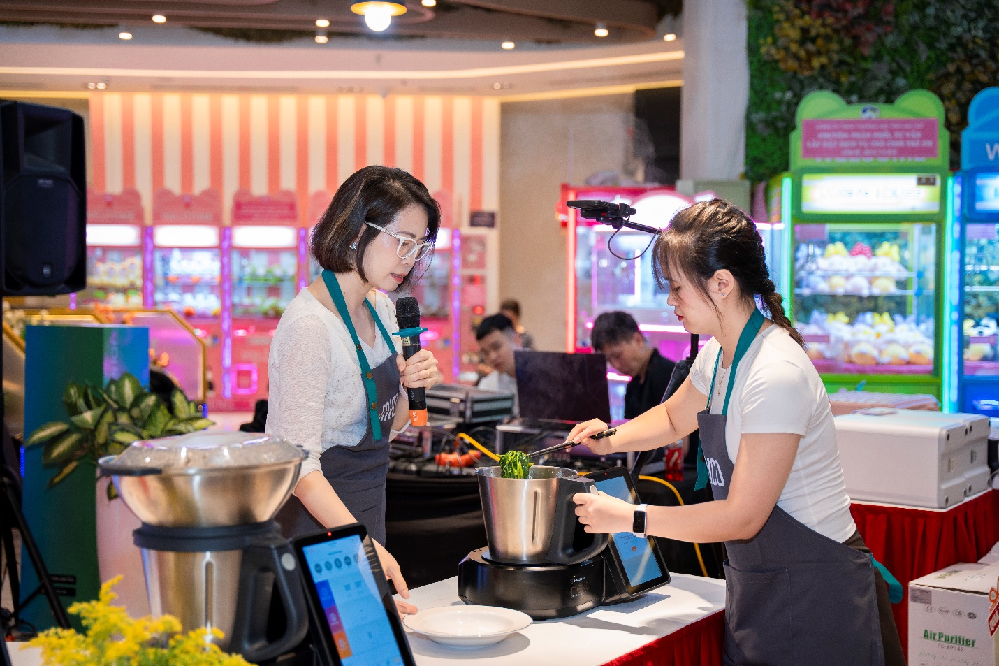Sự kiện trải nghiệm robot nấu ăn INNOCHEF NEXT “1 robot cân cả căn bếp” - Ảnh 3. Sự kiện trải nghiệm robot nấu ăn INNOCHEF NEXT “1 robot cân cả căn bếp” - Ảnh 3.