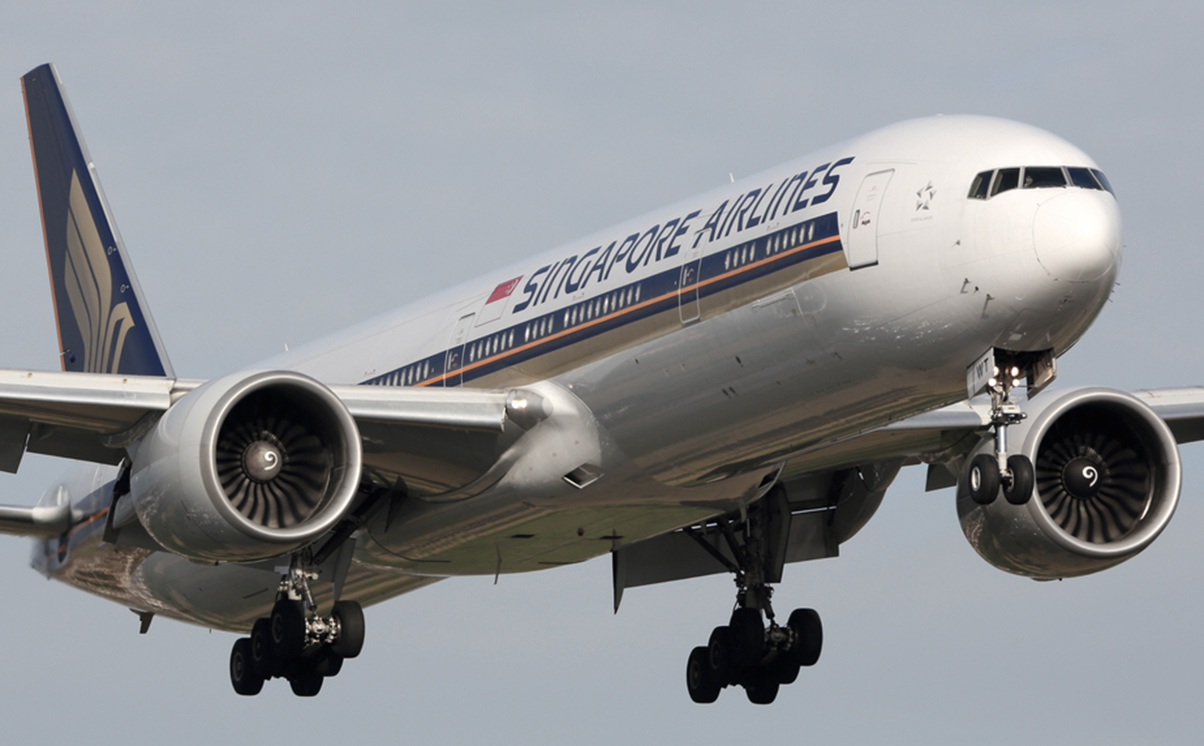 Vụ máy bay Singapore Airlines gặp nhiễu động: Phản ứng phi hành đoàn có phù hợp? - Ảnh 1.