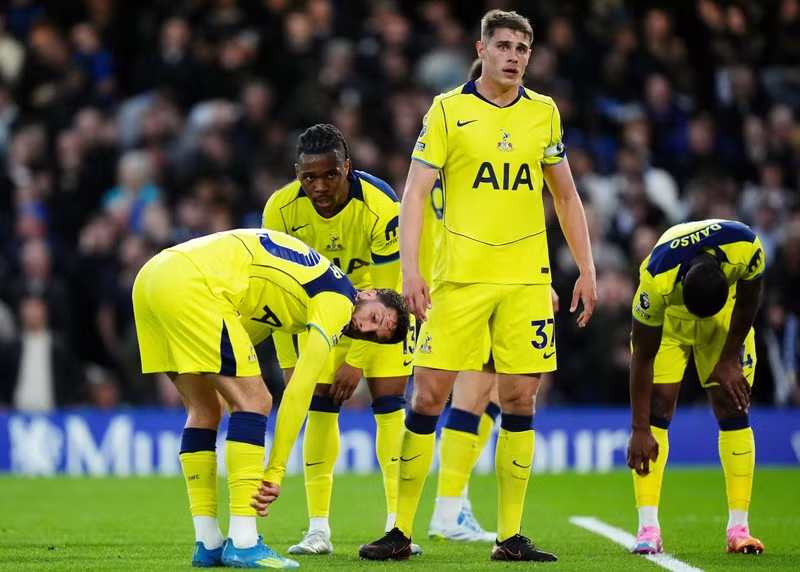 Siêu máy tính dự đoán Tottenham trụ hạng - Ảnh 1.