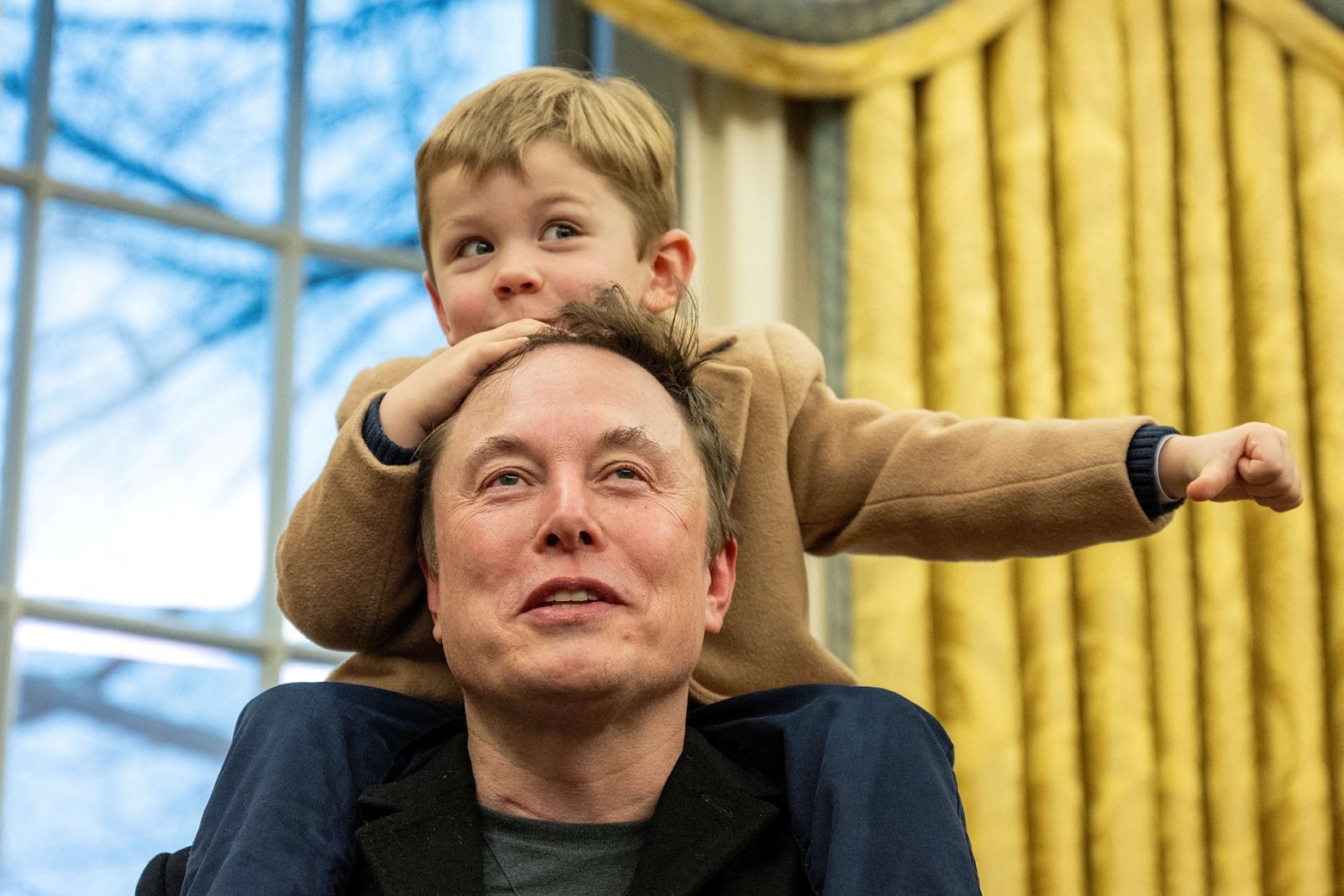 Elon Musk cưng chiều X &AElig; A-Xii hết mực: Tại sao c&aacute;c &ocirc;ng bố thường thi&ecirc;n vị đứa con giống m&igrave;nh nhất? - Ảnh 2.