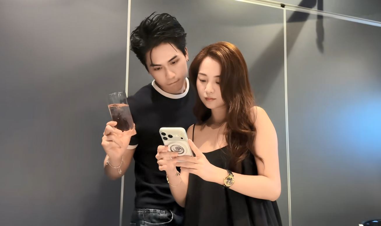 Cặp sao Vbiz lộ bằng chứng hẹn h&ograve; v&igrave; h&agrave;nh động th&acirc;n mật của nh&agrave; g&aacute;i, netizen khẳng định &ldquo;chỉ vợ chồng mới l&agrave;m vậy&rdquo;- Ảnh 2.