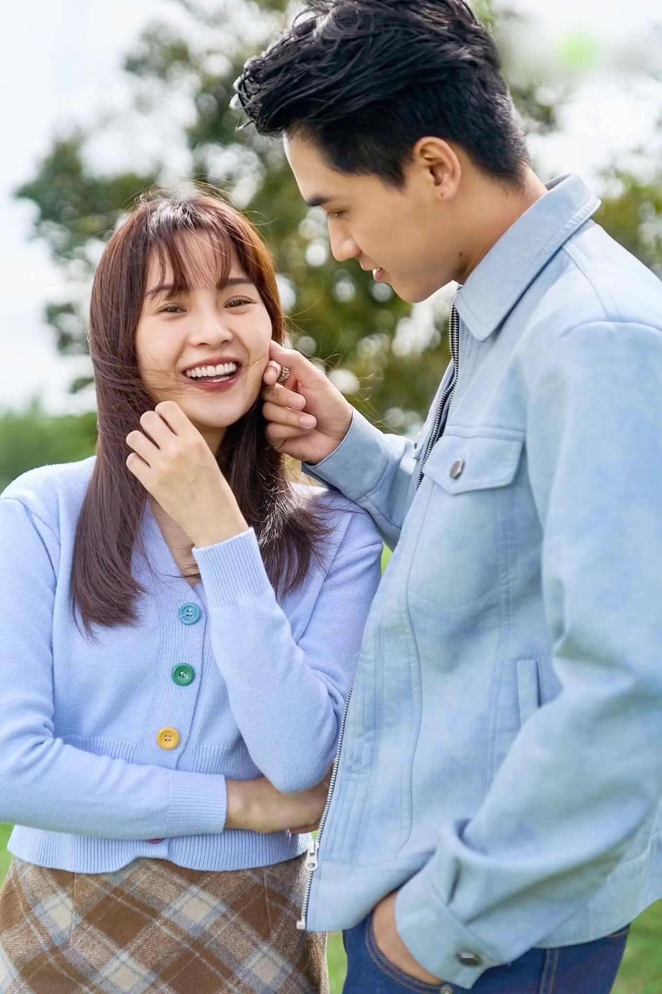 Cặp sao Vbiz lộ bằng chứng hẹn h&ograve; v&igrave; h&agrave;nh động th&acirc;n mật của nh&agrave; g&aacute;i, netizen khẳng định &ldquo;chỉ vợ chồng mới l&agrave;m vậy&rdquo;- Ảnh 3.