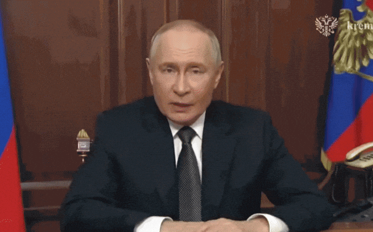 TST: Nga đ&aacute;nh "đầu n&atilde;o&rdquo; đ&agrave;o tạo phi c&ocirc;ng Ukraine - Kremlin đưa t&ecirc;n lửa hạt nh&acirc;n tập trận, &ocirc;ng Putin tung "qu&acirc;n b&agrave;i n&oacute;ng" - Ảnh 3.