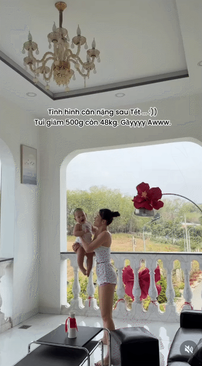 B&eacute; Gấu - con trai Đặng Văn L&acirc;m trộm v&iacute;a lanh lợi, bụ bẫm: Nh&igrave;n c&aacute;ch mẹ bỉm Yến Xu&acirc;n chăm con l&agrave; thấy &ldquo;gen thể thao&rdquo; r&otilde; rệt- Ảnh 4.