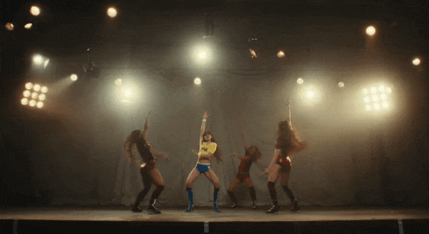 Lisa lần đầu h&aacute;t nhạc World Cup: Bắn rap đ&atilde; tai, sắc v&oacute;c bốc lửa "đốt ch&aacute;y" giải b&oacute;ng lớn nhất h&agrave;nh tinh!- Ảnh 4.