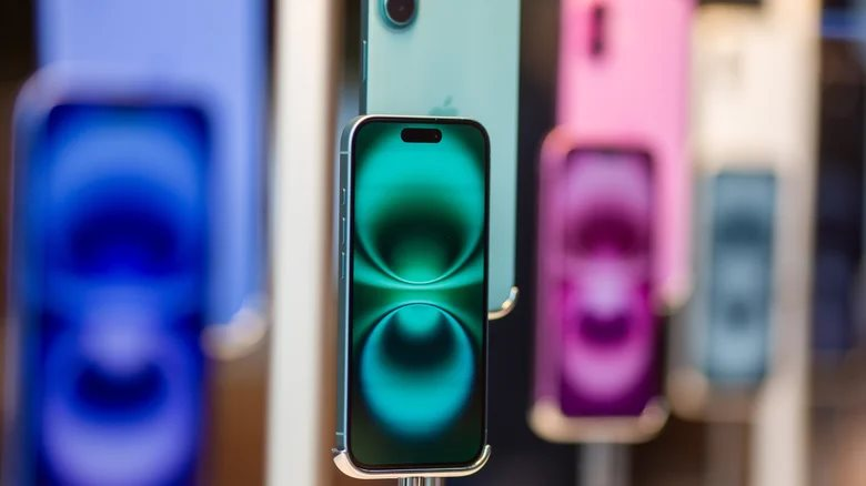 Mẫu iPhone cũ đ&aacute;ng mua nhất năm 2026 vẫn giữ vị thế vượt trội so với thời gian - Ảnh 1.