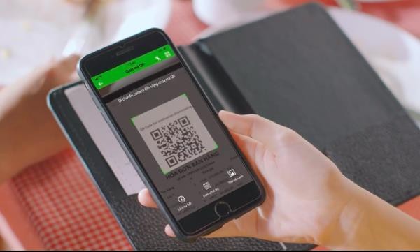 Vietcombank ra mắt dịch vụ thanh to&aacute;n QR xuy&ecirc;n bi&ecirc;n giới , trải nghiệm du lịch mới mẻ 2026 - Ảnh 1.
