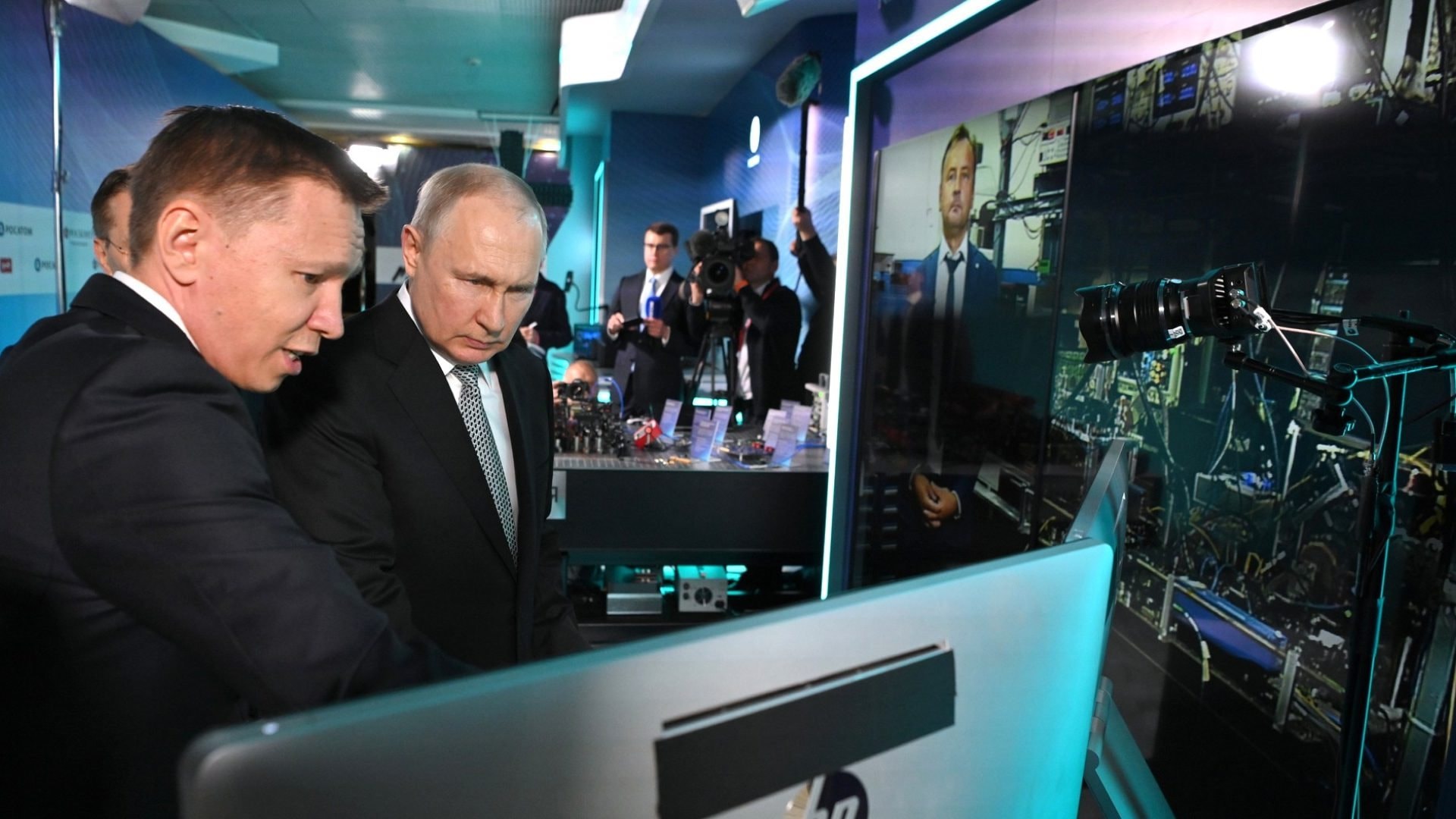 Putin kh&ocirc;ng c&oacute; CEO c&ocirc;ng nghệ cao như Elon Musk tại Trung Quốc gặp Tập Cận B&igrave;nh - Ảnh 2.