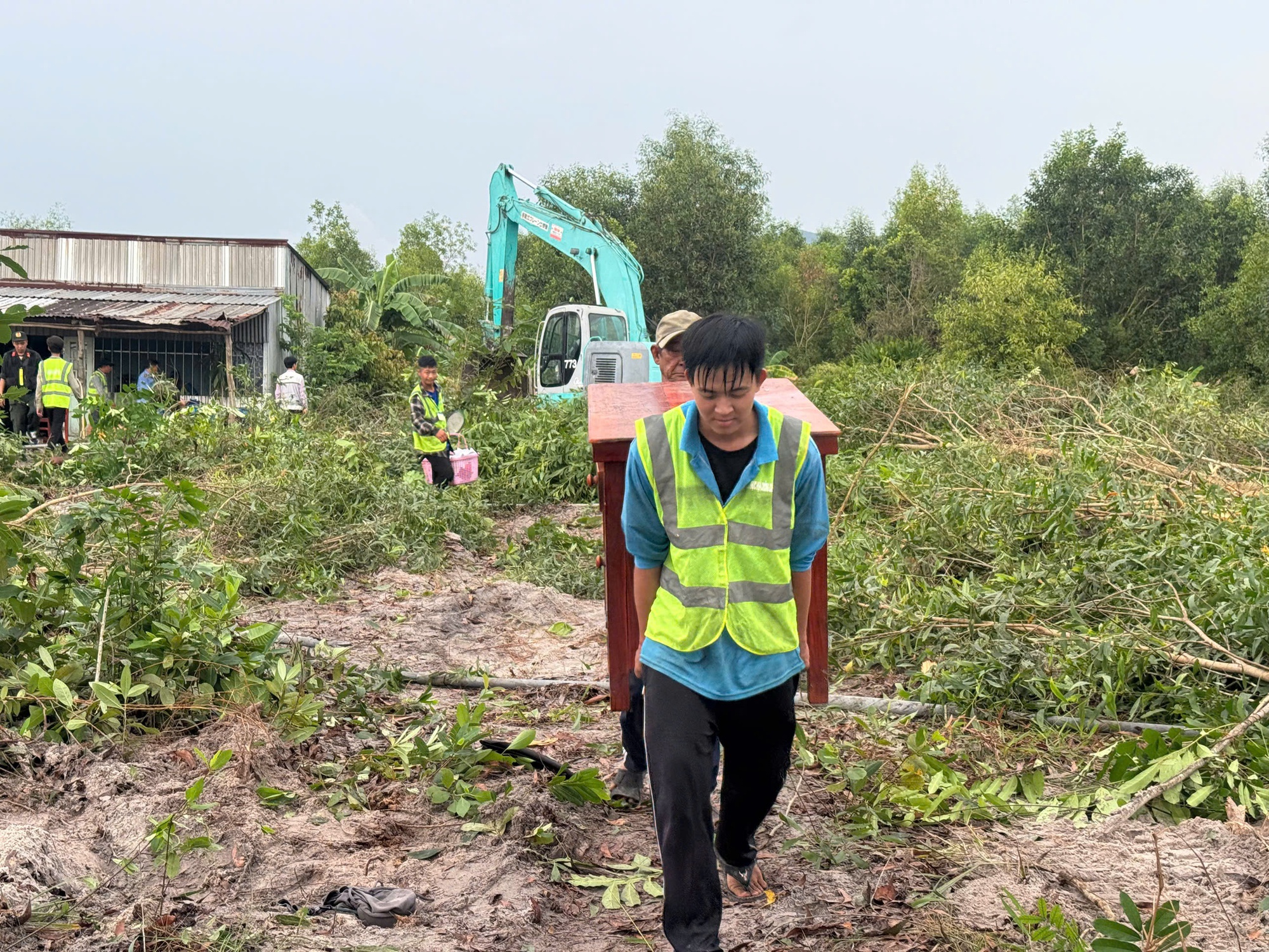 Cưỡng chế “biệt phủ” từng gây bức xúc ở Phú Quốc - Ảnh 10.